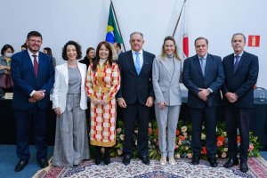 Entrega de medalha do Mérito Acadêmico para a Ministra Maria Claudia Bucchianeri